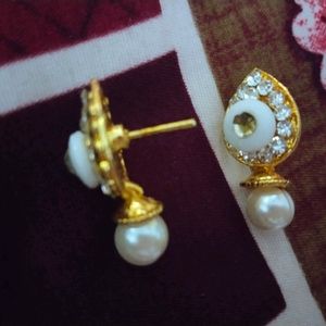 Earings