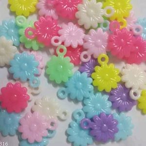 Plastic Flower Charms 50 Pcs