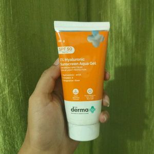 Derma Co 1% Hyaluronic Sunscreen Aqua Gel