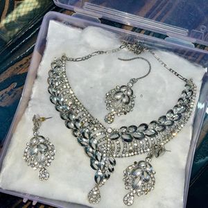 Silver Color Necklace With Mangteeka