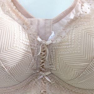 Gorgeous Laced Bra. Great Quality!