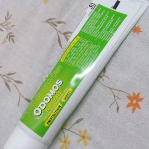 Dabur ODOMOS Naturals Cream