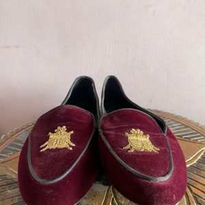Closed Casual Shoes