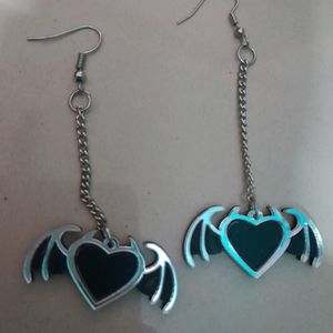 Grunge Heart Shaped Earrings