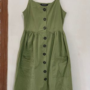 Green Sleeveless Dress