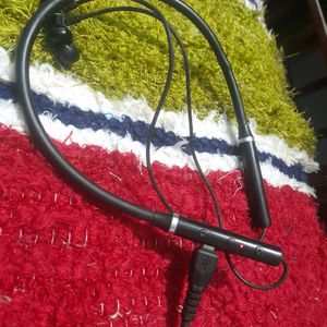 Neckband in Working Condition