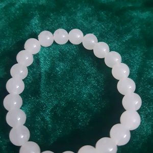 Plastic White Bead Elestic Bracelet