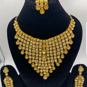 Gold Plated Beads Kundan Studded Jewellery Set Tra