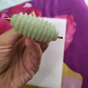 Green Derma Jade Roller