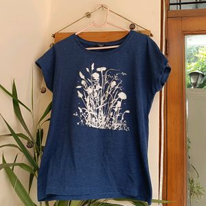 Blue T-shirt For Women.. Soft Fabric