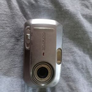 Olympus CAMERA 4.0 MEGAPIXEL