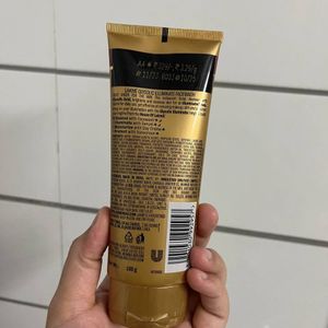 Lakme Glycolic Illuminate Facewash