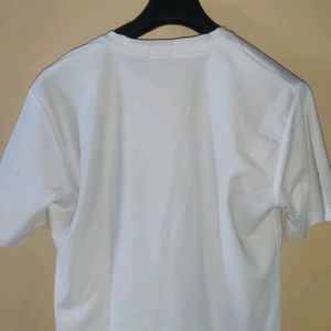 Stretchable And Good Condition T Shirt