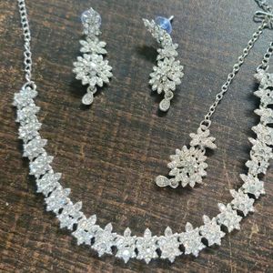 Pine Rhodium Necklase Set For Women