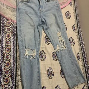 New Zara Ripped Straight Jeans