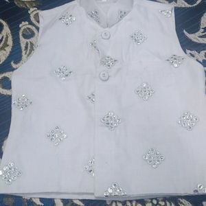 White Kurta Pajama And Wase ort