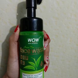 WOW Green Tea Foaming Face Wash