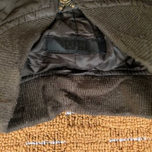 UNIQLO MILLITARY OLIVE GREEN JACKET