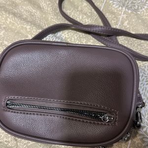 Multipocket Sling Bag