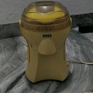 Mixer Jusser Good Working Condition Me He