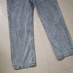 Women Straight Fit Jeans