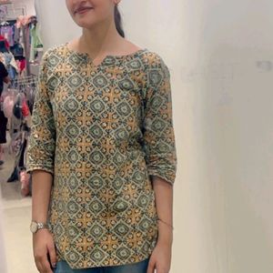 Short Kurti