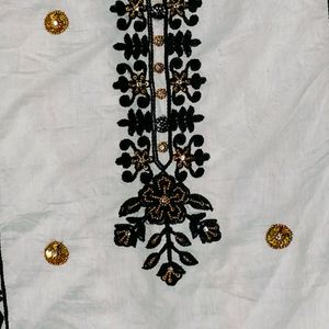 Aari Embroidered With Beeds And Sequence Zari Work