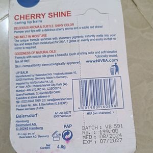 Nivea Fruity Shine Cherry 🍒 Lipbalm.