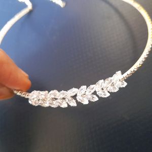 A Very Elegant Choker Neckpiece For A Party Look