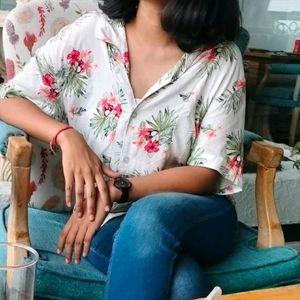 Floral Shirt with Loose Sleeves