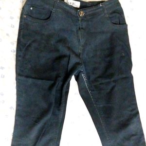 Faded Black Charcoal Denim Capri 34 Inch