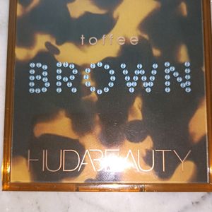 Huda Beauty Toffee Brown Palette