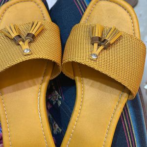 new Yellow Slides Flats