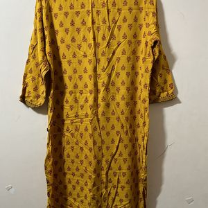 Yellow Avaasa Straight Kurtha