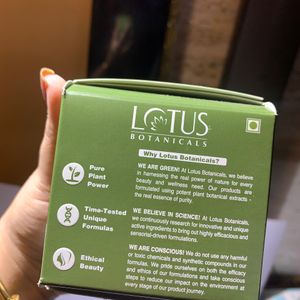 Lotus Soothing Night Gel