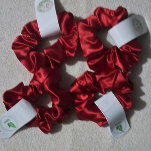 Combo Of 4 Hand Made Scrunchies