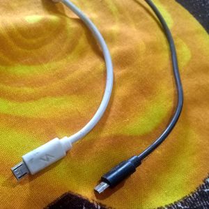 2 Charging cables