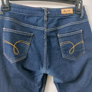 Blue Jeans Skinny Fit Stretchable Material