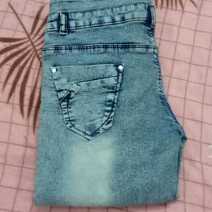 Jeans 👖 For Womens