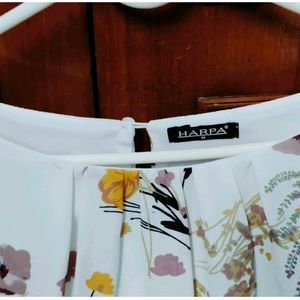 Beautiful Harpa Brand Top