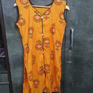 SleeveLess Kurta With Sleeves Inside