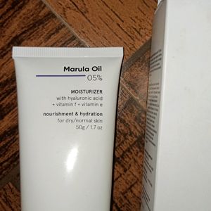 Minimalist Marula Oil Moisturizer