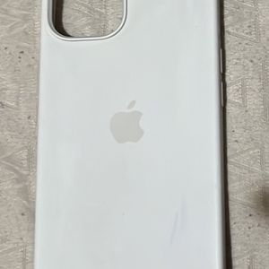 White Silicon Cover iPhone 13