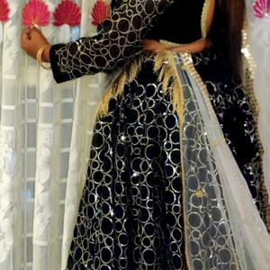 Price Drop Alert ⬇️⬇️Black Lehnga And Blouse Witho