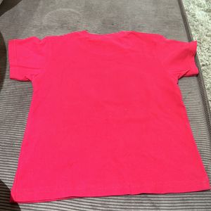 hot pink t-shirt