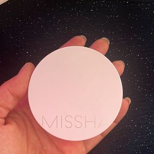 Missha Cushion Foundation ( Made In KOREA)