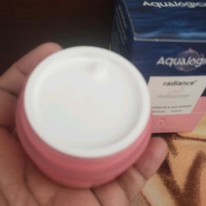 Aqualogica Moisturizer 🍉 & Niacinamide