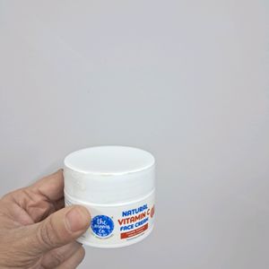 Moms Co Vitamin C Face Cream