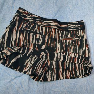 349 Rs .SKORT ANIMAL PRINT