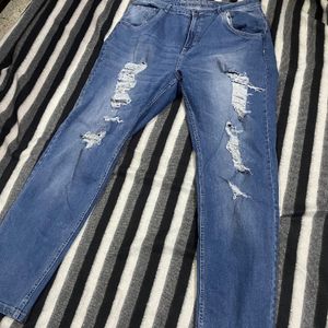 Roadster Straight Ripped Boyfriend Jeans